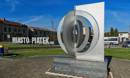 Gdzie leży geometryczny środek Polski? Spór o Piątek i Nową Wieś